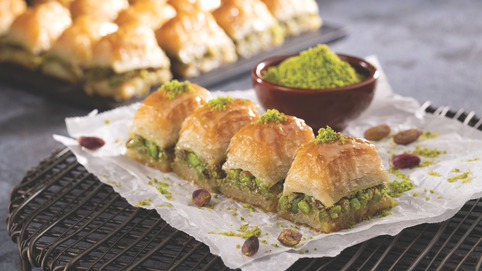 Home mado header (9)